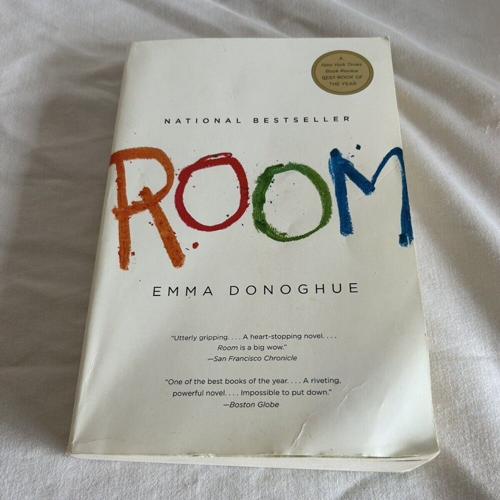 Room : A Novel by Emma Donoghue (2011, Trade Paperback)